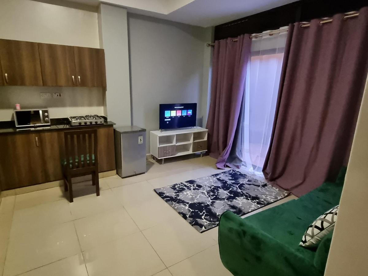 Eika Suites At Acacia 캄팔라 외부 사진